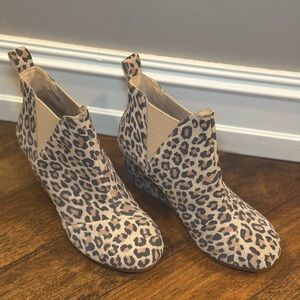 Toms Leopard Print Ankle wedge Boots